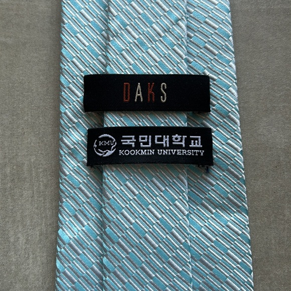 Daks - Picture 3 of 5